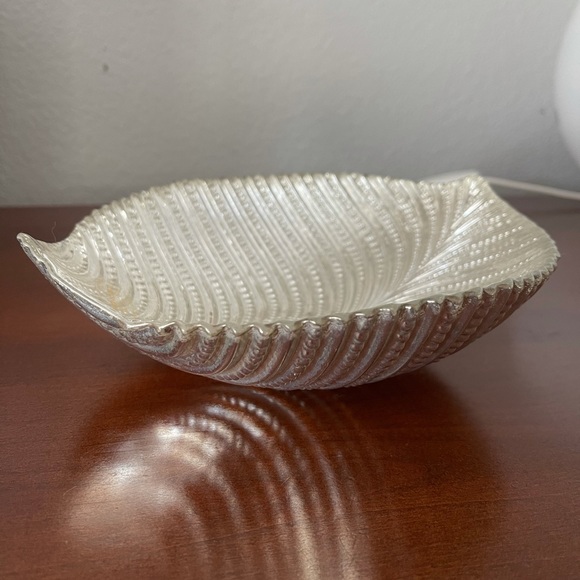 shell dish - Picture 2 of 2